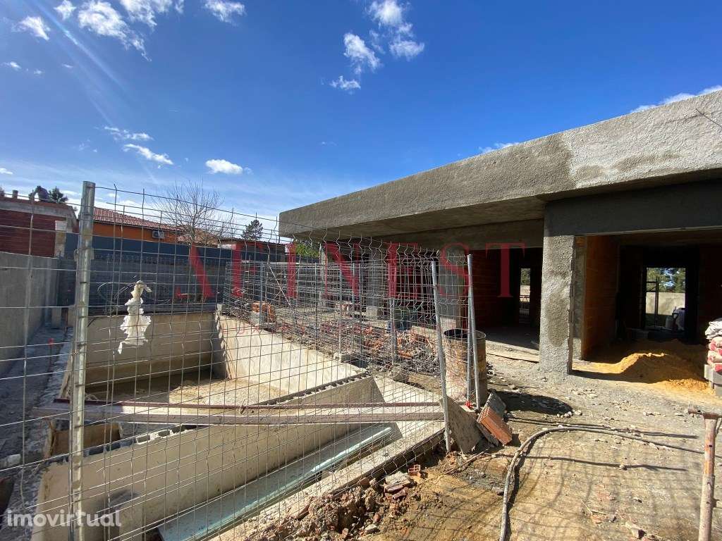 Moradia T4 Moderna com Piscina de Borda Infinita - Quinta da Marquesa - Grande imagem: 5/39