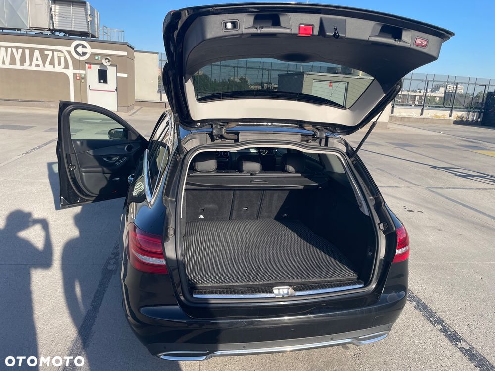 Mercedes-Benz Klasa C 220 CDI 4Matic 7G-TRONIC Edition - 9
