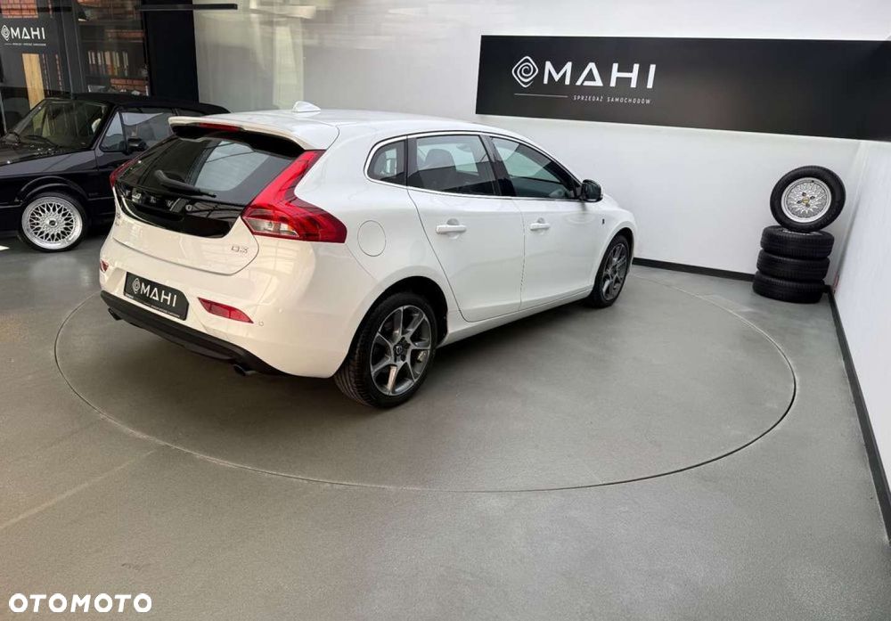 Volvo V40 D3 Ocean Race - 12