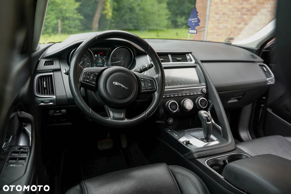Jaguar E-Pace 2.0 i4D AWD - 12