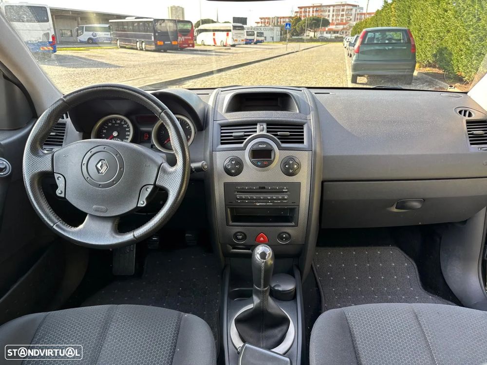 Renault Mégane 1.5 dCi Dynamique - 9