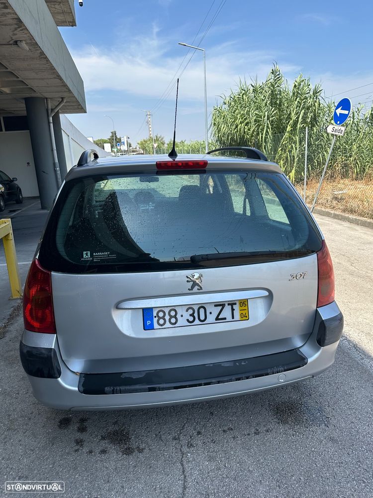 Peugeot 307 Break 1.4 16V Navtech - 9