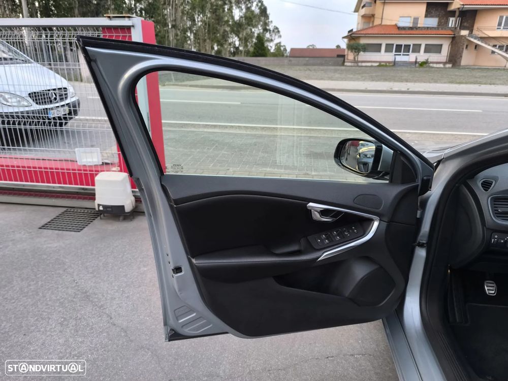 Volvo V40 1.6 D2 R-Design - 20
