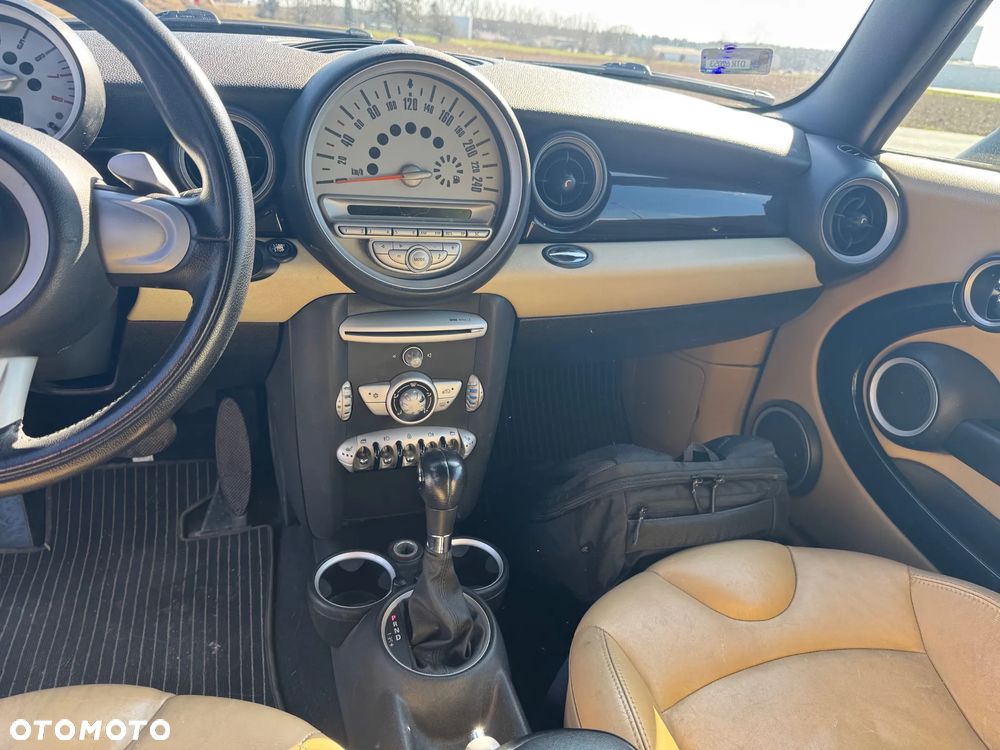 MINI Cooper Standard - 11