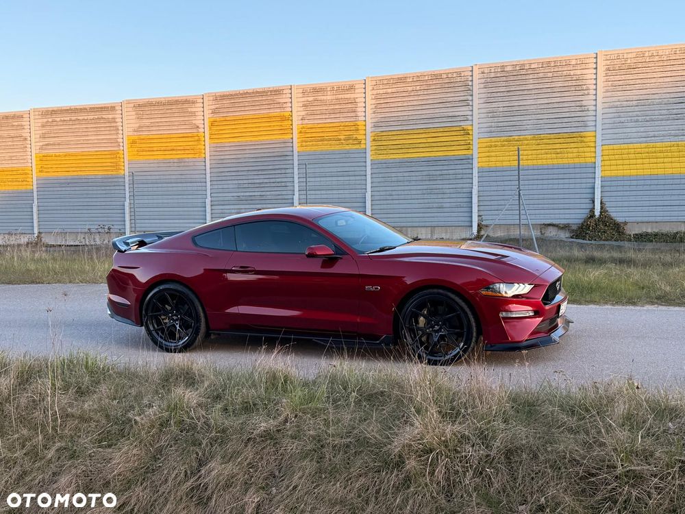Ford Mustang - 7