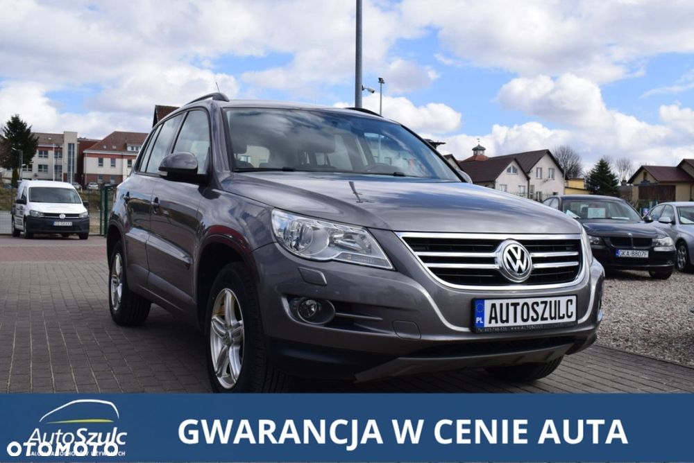 Volkswagen Tiguan - 1