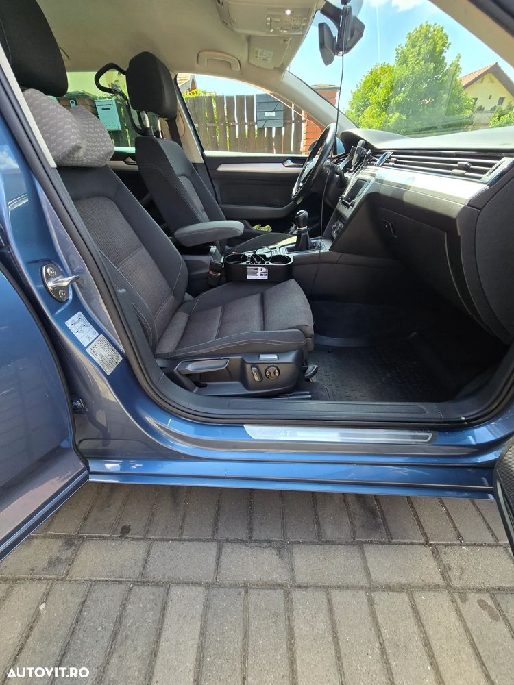Volkswagen Passat 2.0 TDI Highline - 15