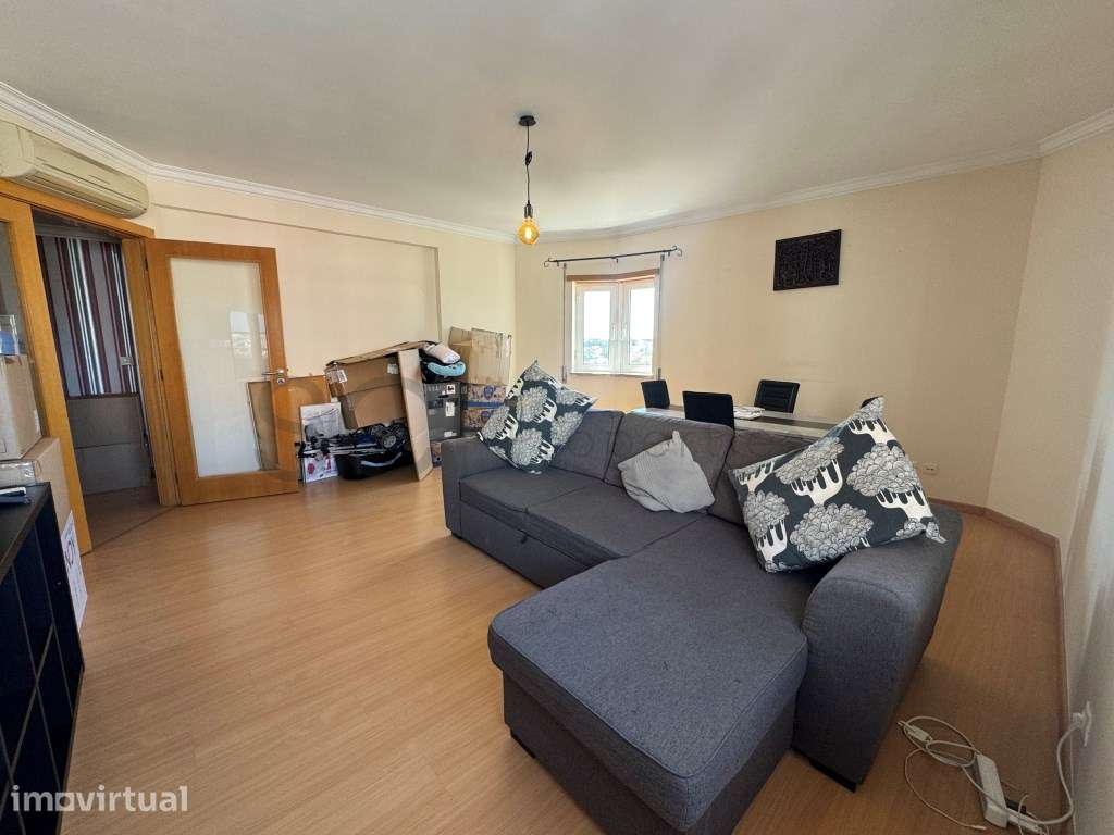Apartamento T2 Santa Marta do Pinhal Arrendamento com Mobília - Grande imagem: 2/26