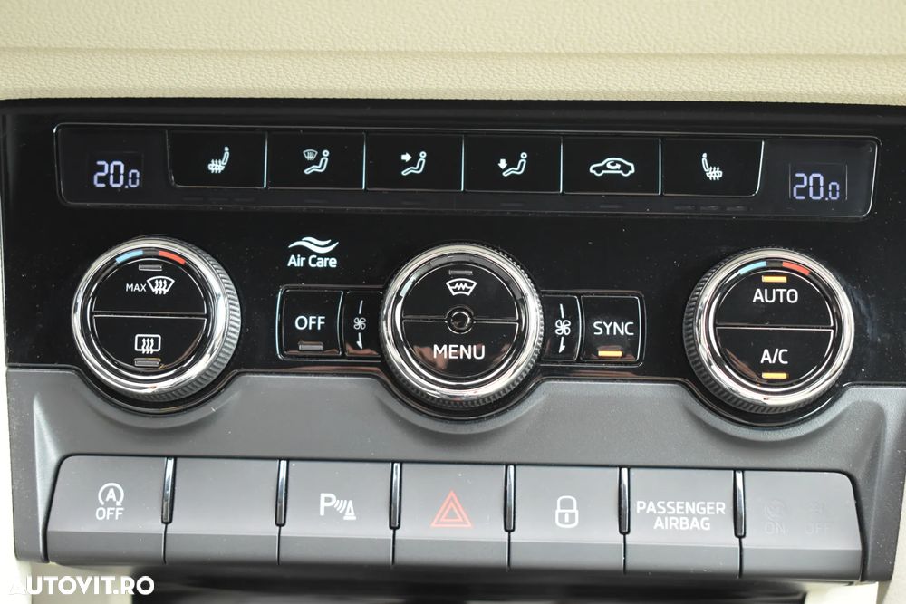 Skoda Karoq 2.0 TDI SCR 4x4 DSG Style - 28