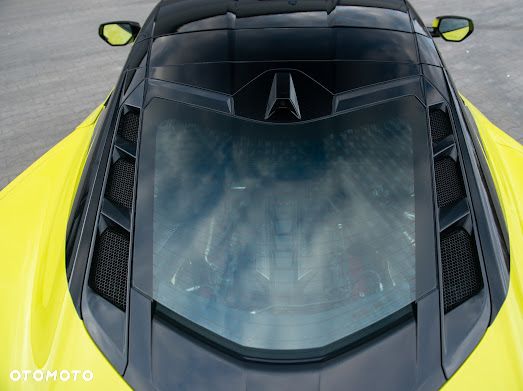 Chevrolet Corvette - 18
