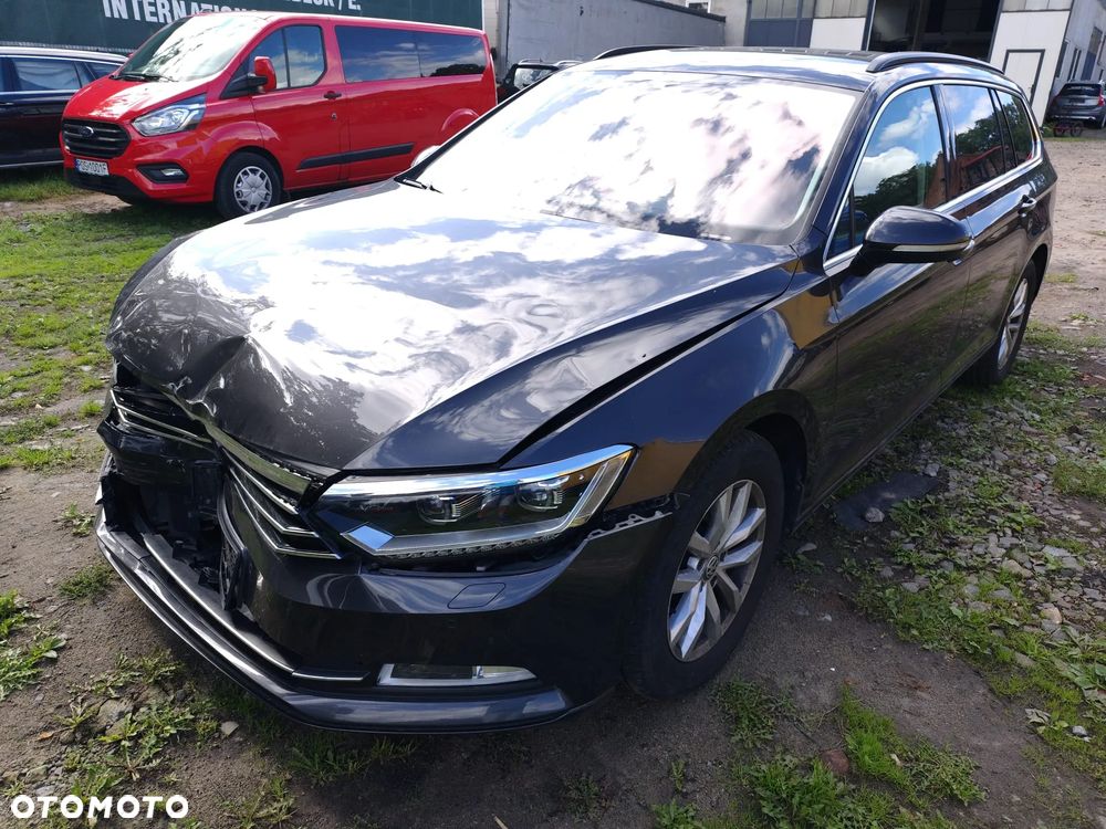 Volkswagen Passat 2.0 TDI SCR DSG Comfortline - 3