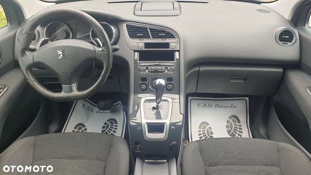 Peugeot 5008 - 14