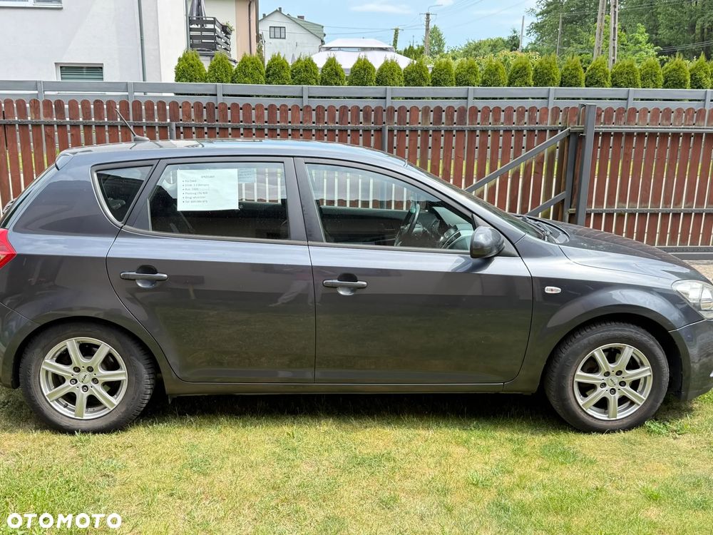 Kia Ceed - 2