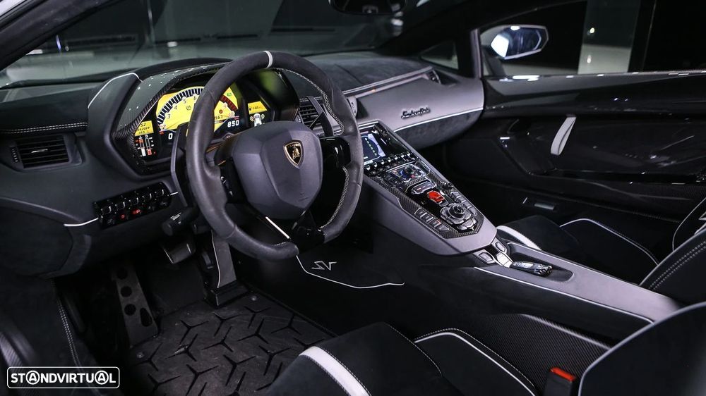 Lamborghini Aventador 6.5 V12 LP750-4 SV - 7