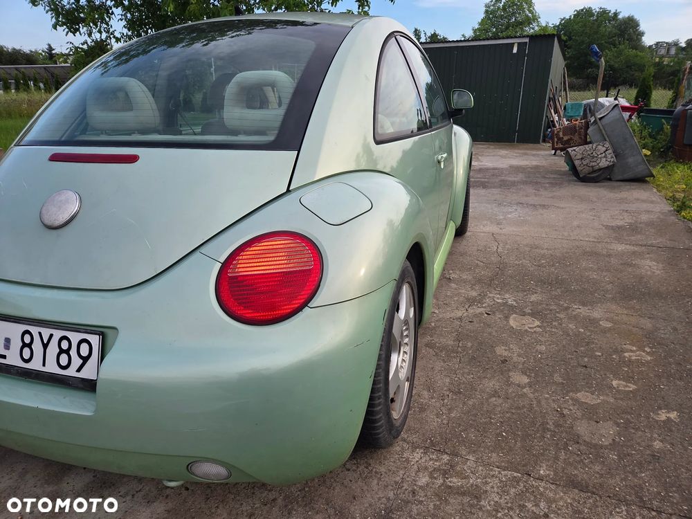 Volkswagen New Beetle - 9
