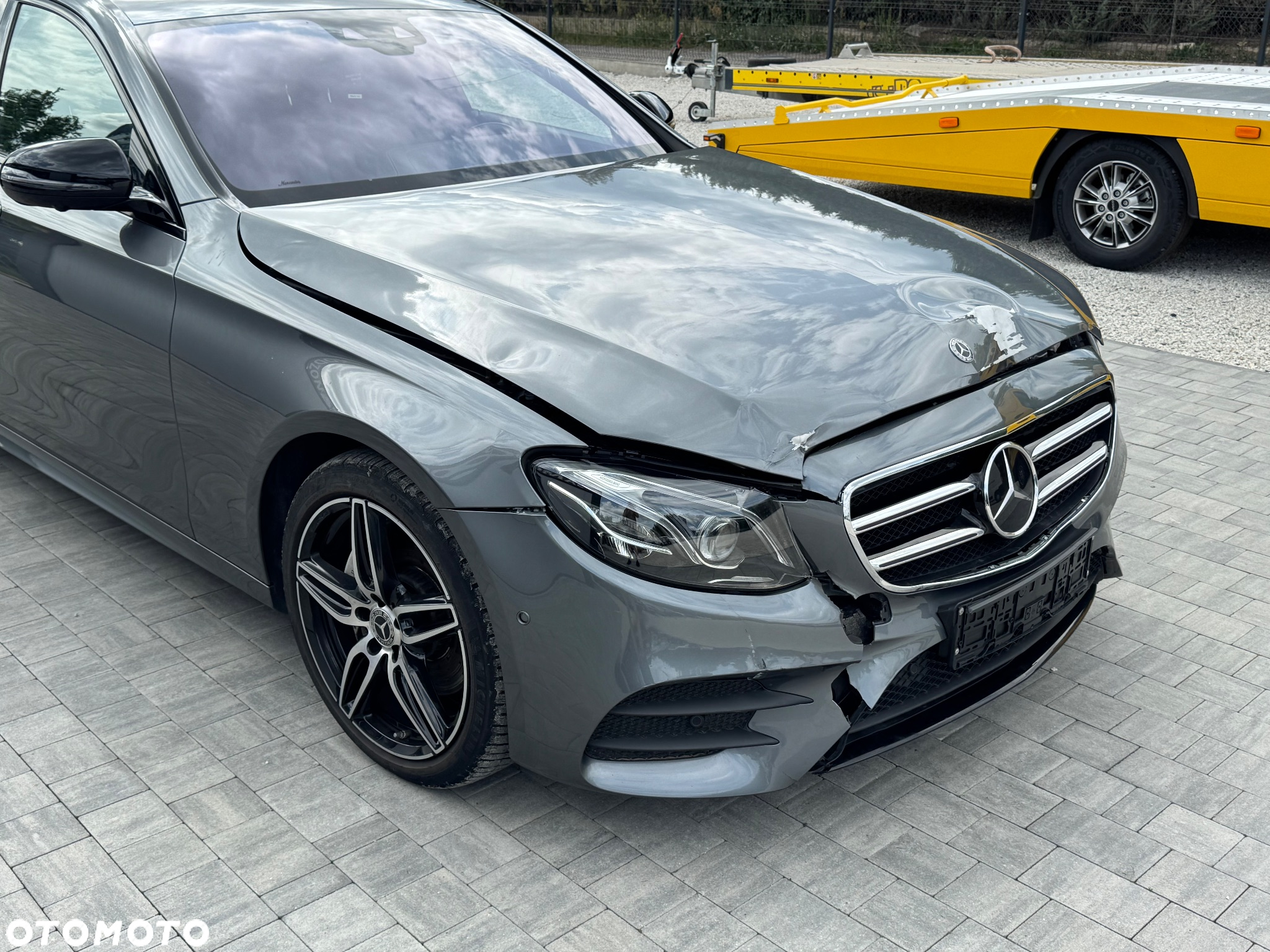 Mercedes-Benz Klasa E 200 4-Matic 9G-TRONIC - 11