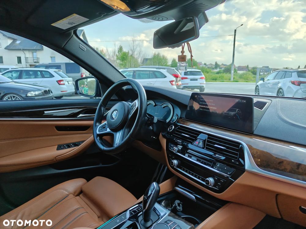 BMW Seria 5 530e iPerformance - 32