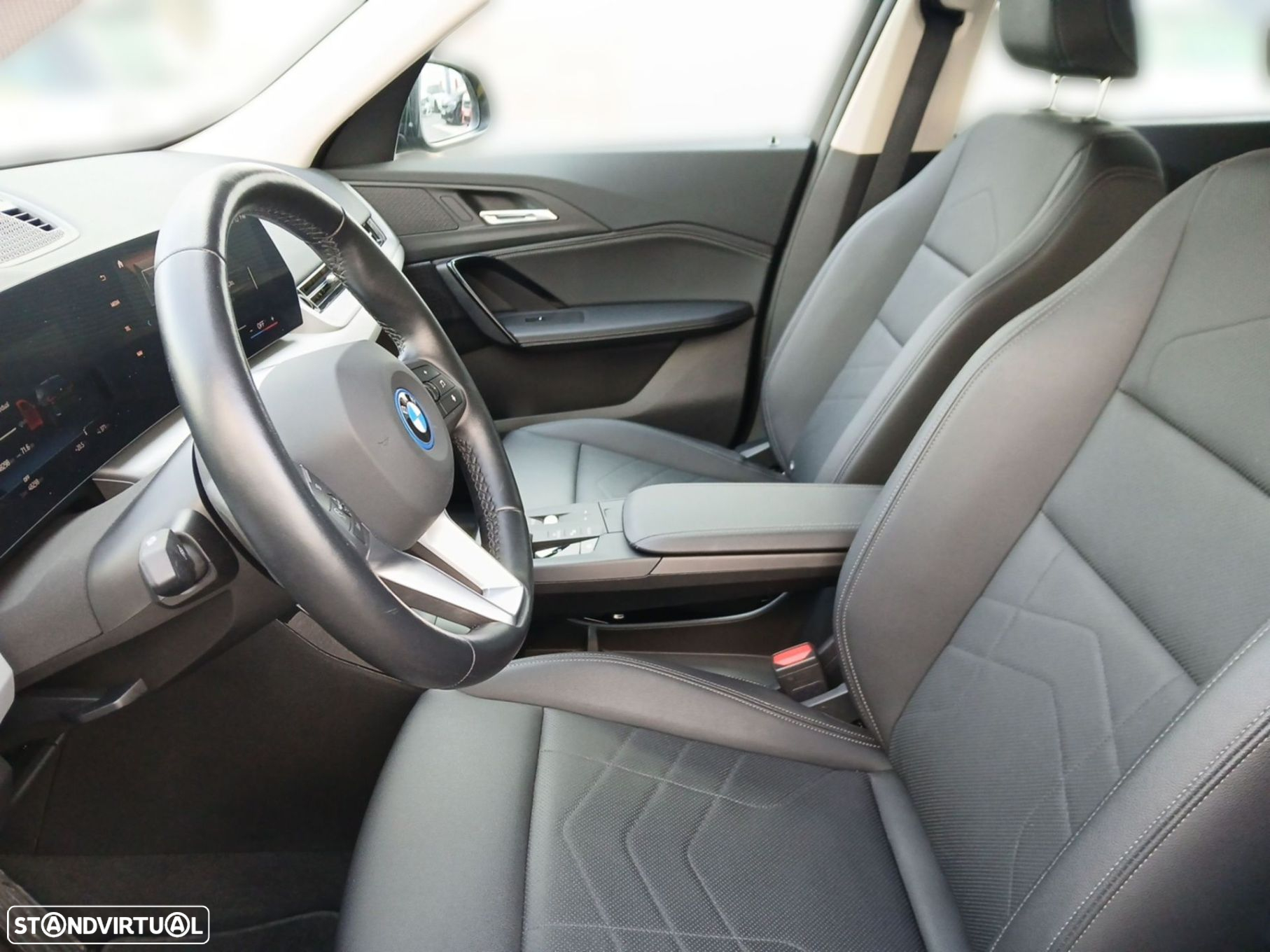 BMW iX1 xDrive30 - 11