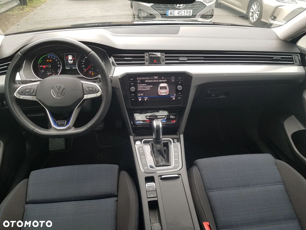 Volkswagen Passat - 12