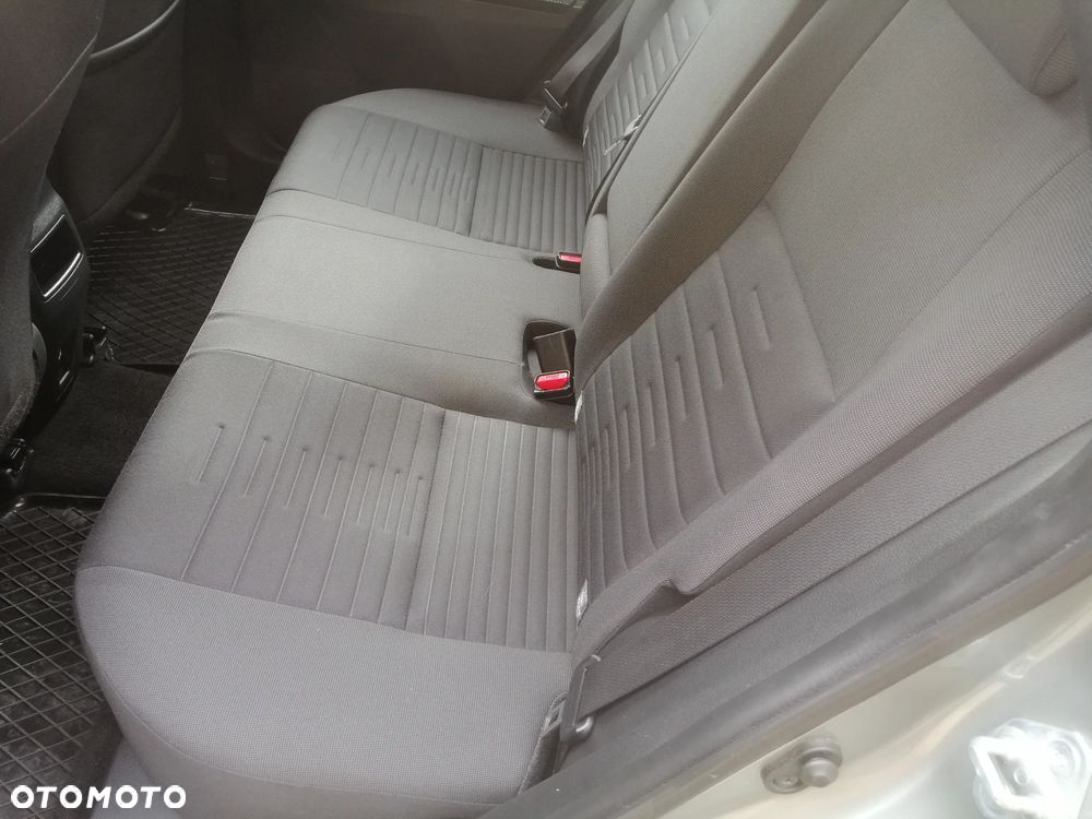 Toyota Auris 1.33 Dual-VVT-i Edition - 23