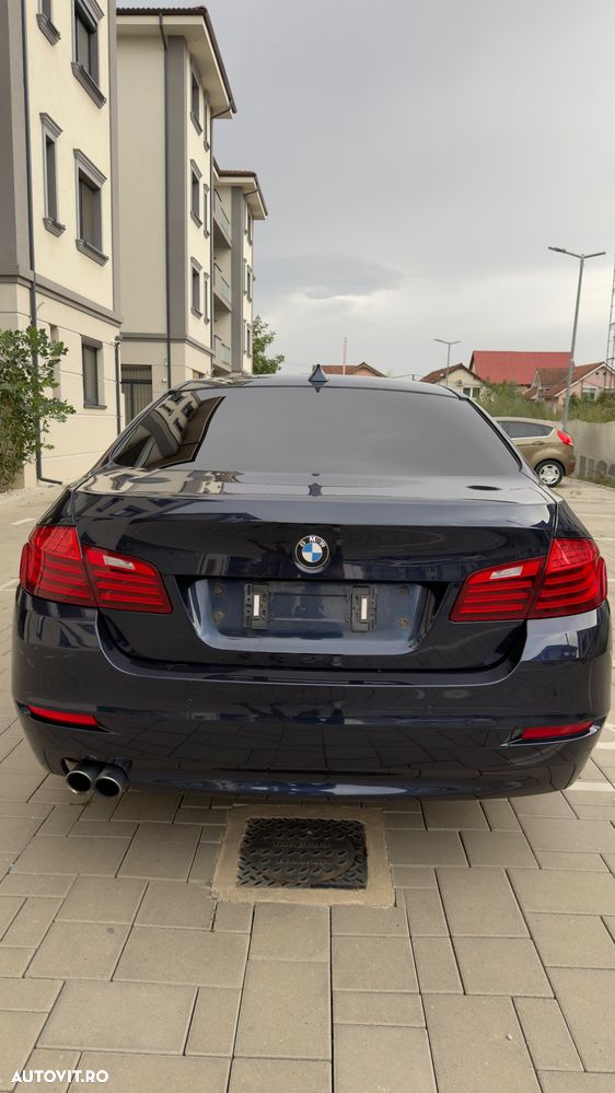 BMW Seria 5 525d xDrive AT - 2