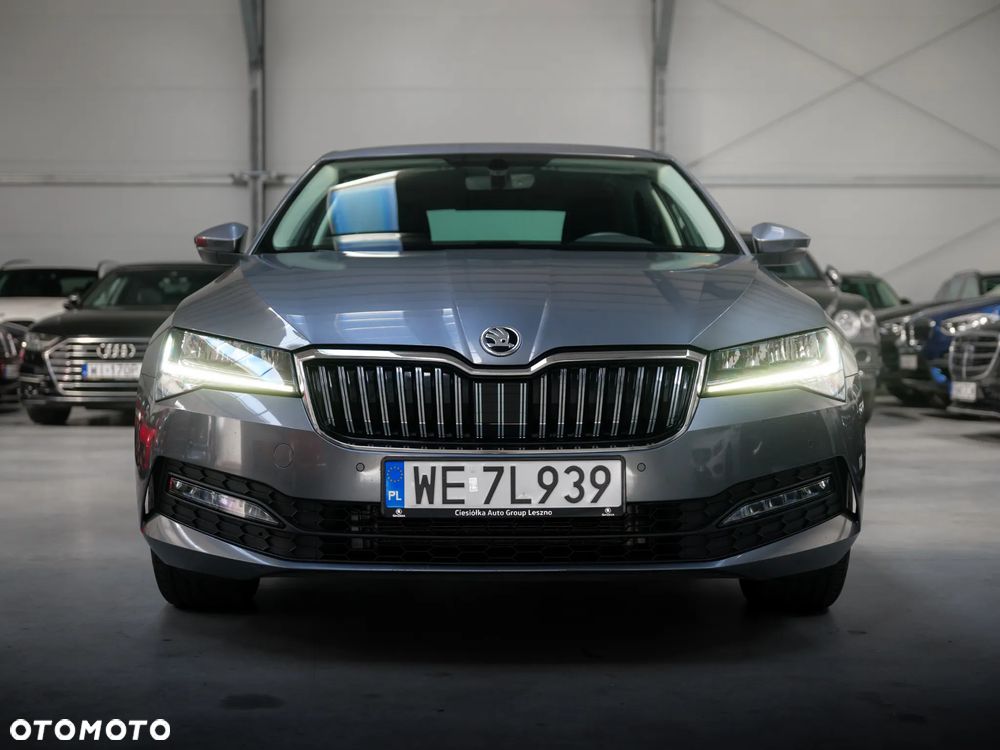 Skoda Superb 2.0 TDI SCR Ambition - 14