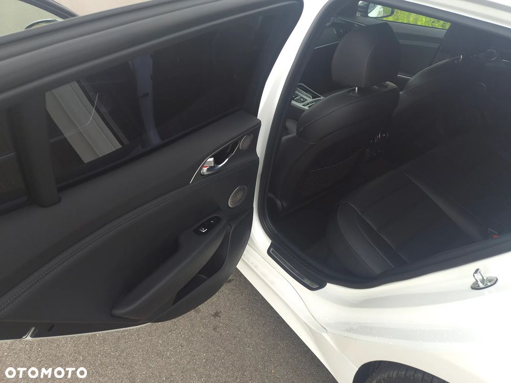 Kia Stinger 3.3 T-GDI AWD GT - 26