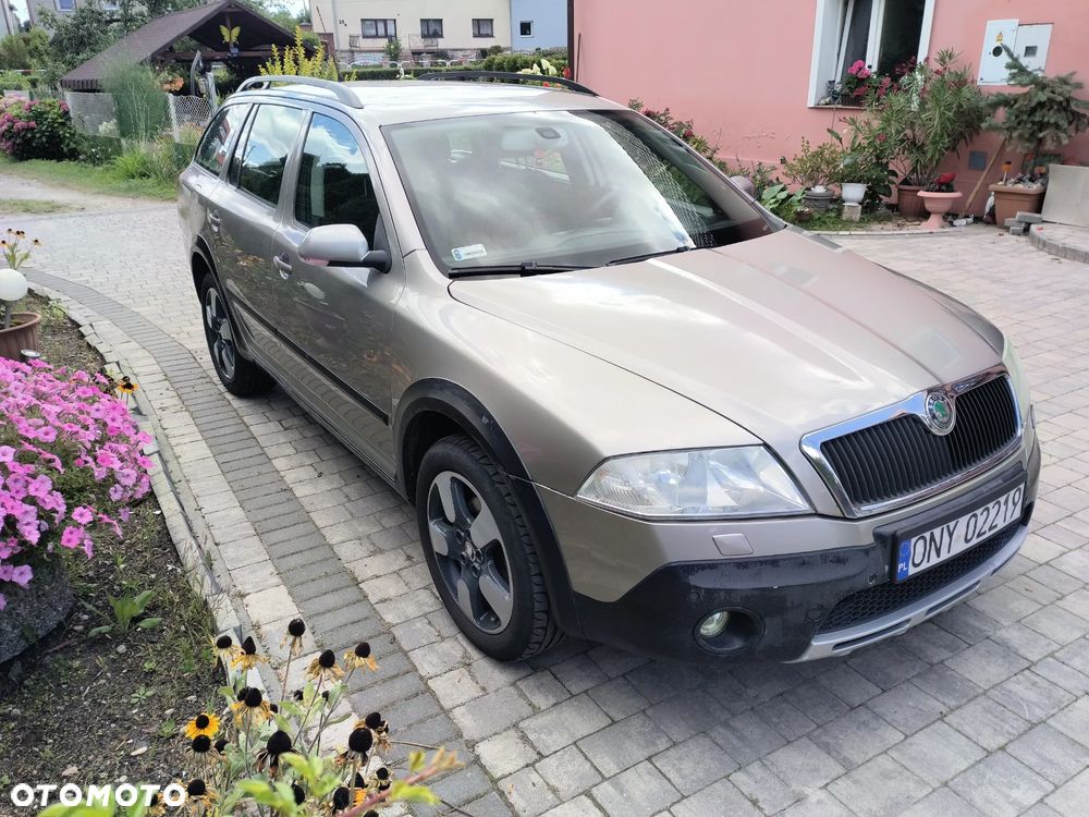 Skoda Octavia Scout 2.0 TDI DPF - 3