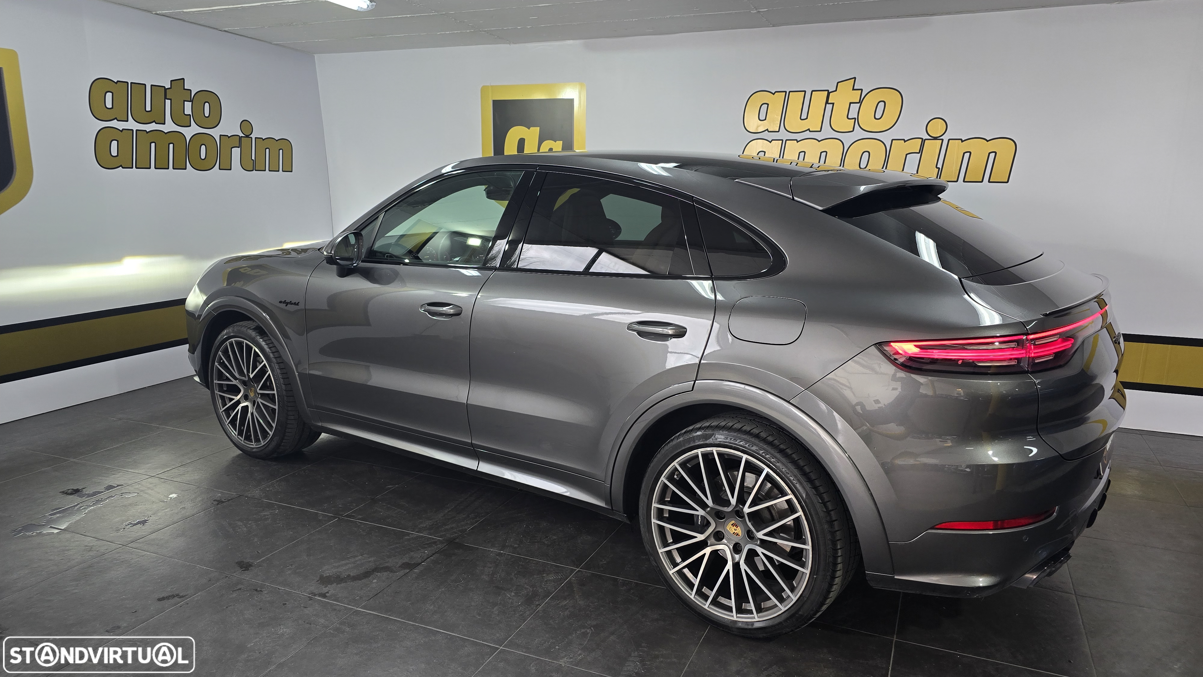 Porsche Cayenne Coupé E-Hybrid - 11