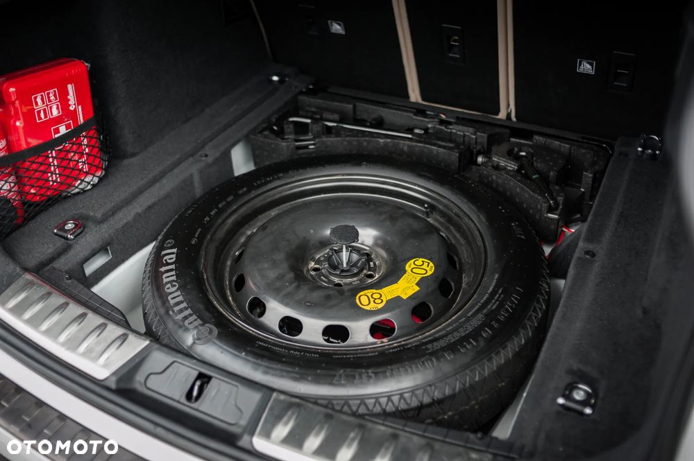 Jaguar F-Pace P250 AWD - 28