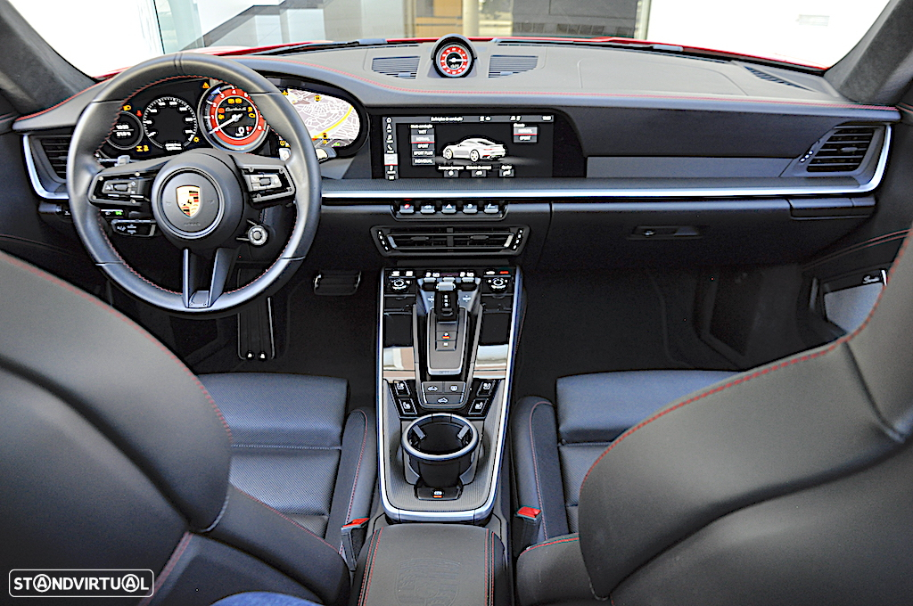 Porsche 911 (992) Turbo S PDK - 34