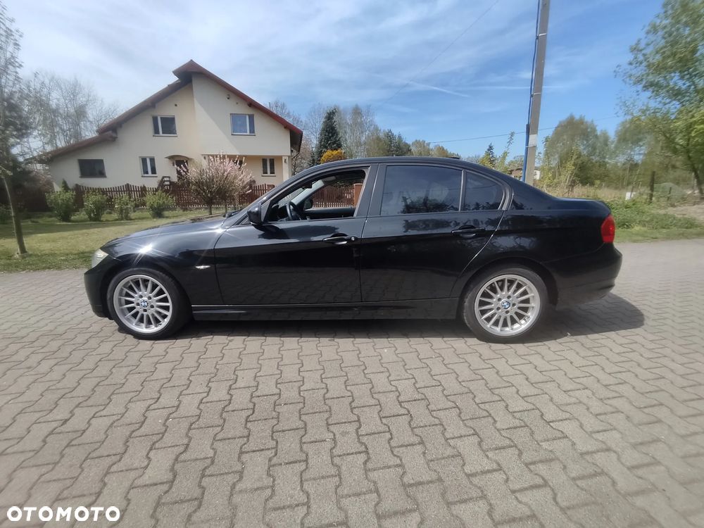 BMW Seria 3 320d DPF - 12