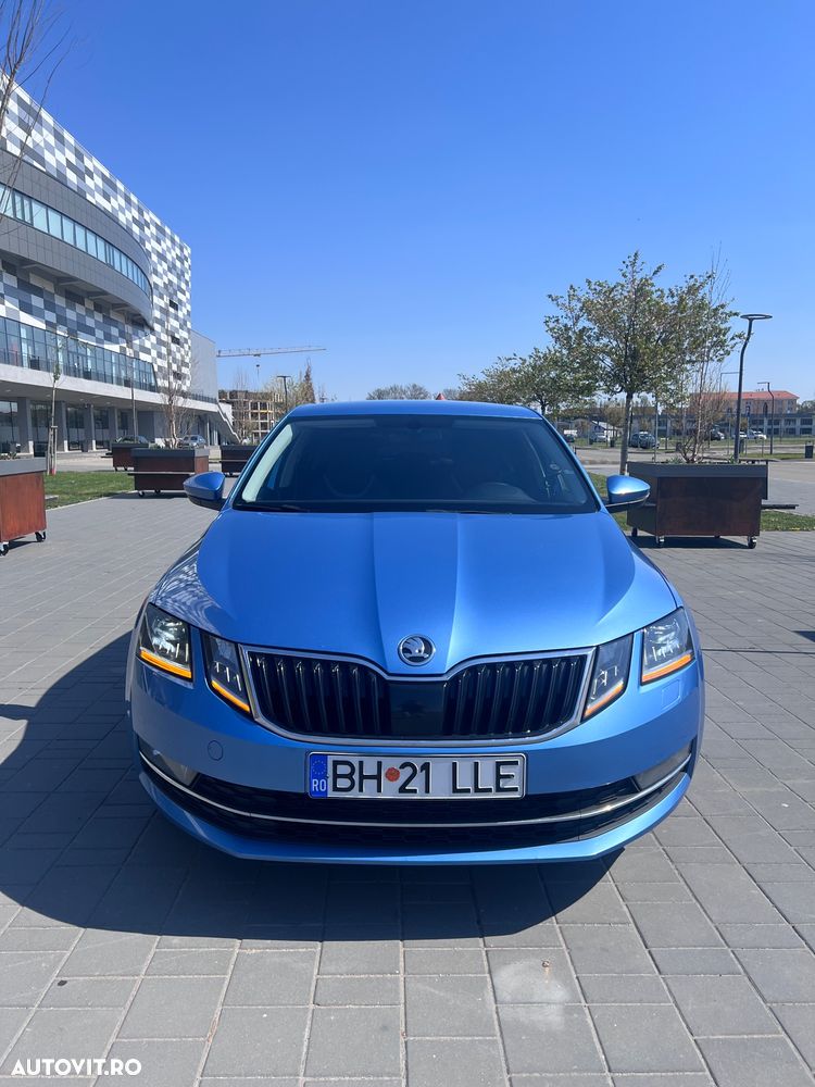 Skoda Octavia 2.0 TDI DSG Style - 2