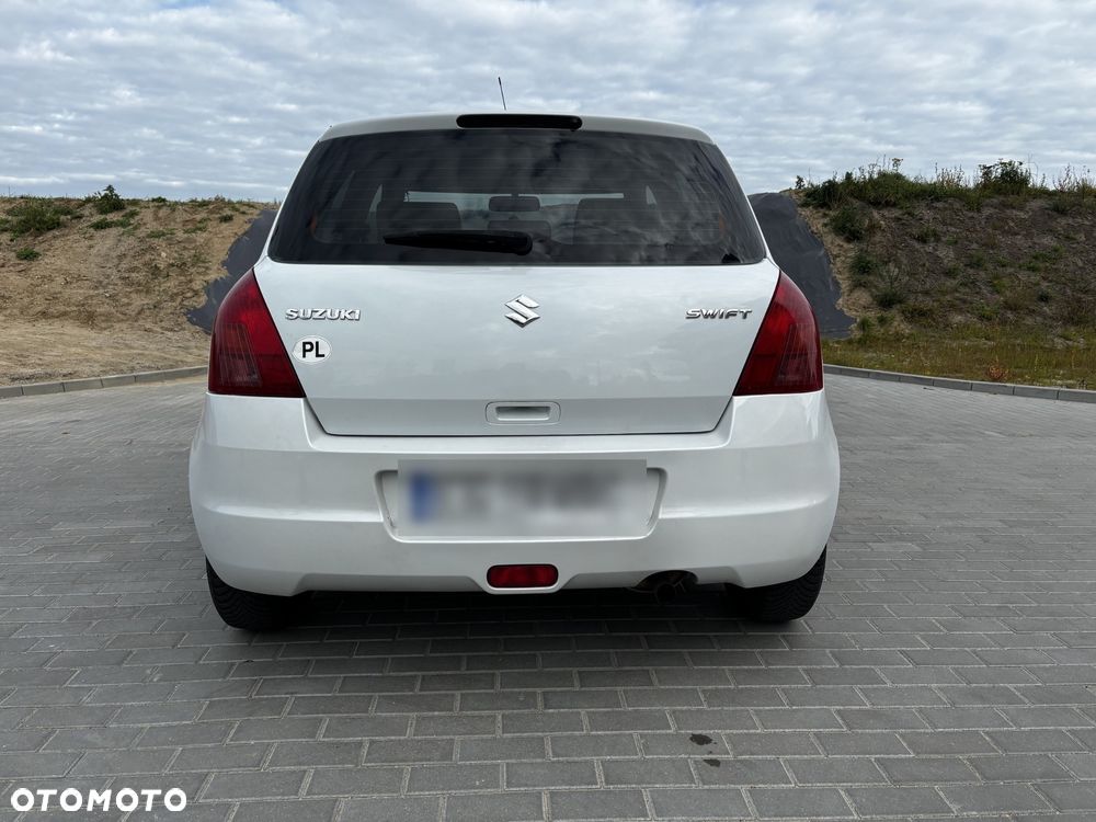 Suzuki Swift - 5