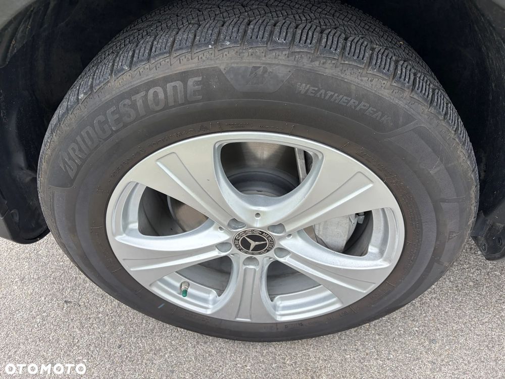 Mercedes-Benz GLC 300 4Matic 9G-TRONIC AMG Line - 18