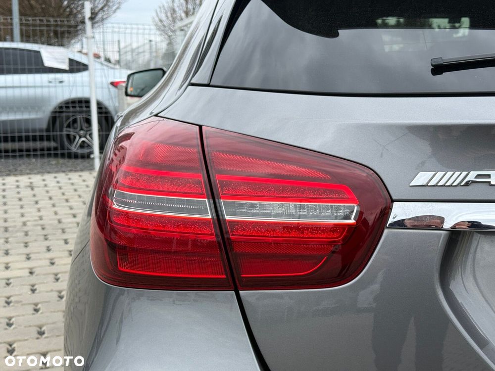 Mercedes-Benz GLA AMG 45 4-Matic - 12