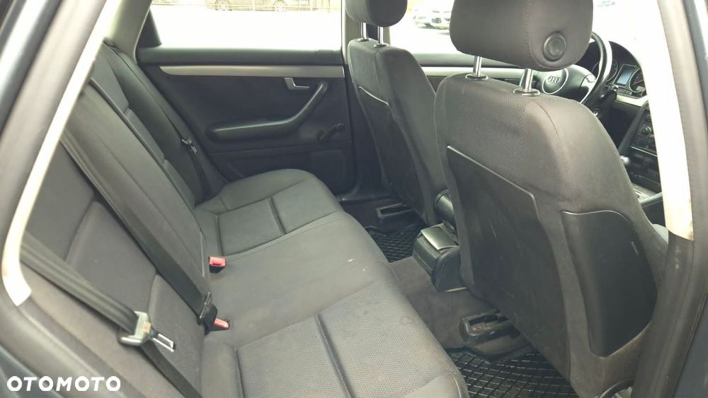 Audi A4 Limousine - 9