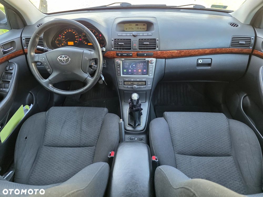Toyota Avensis 2.0 VVT-i High - 9