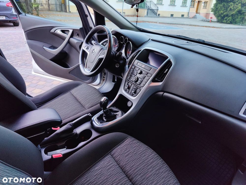 Opel Astra 1.7 CDTI Cosmo - 18