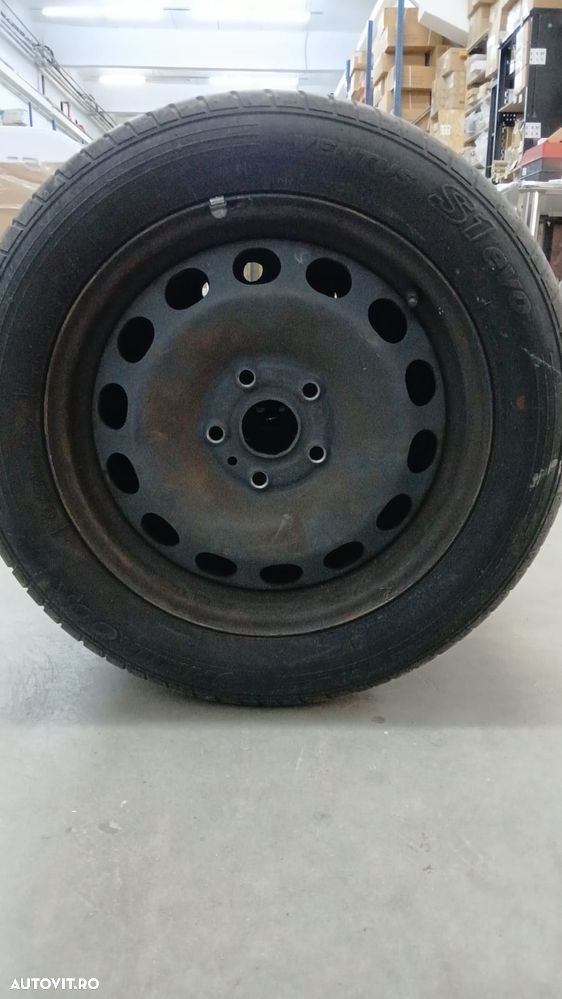 Volkswagen Golf 1.9 TDI Trendline DPF DSG - 10