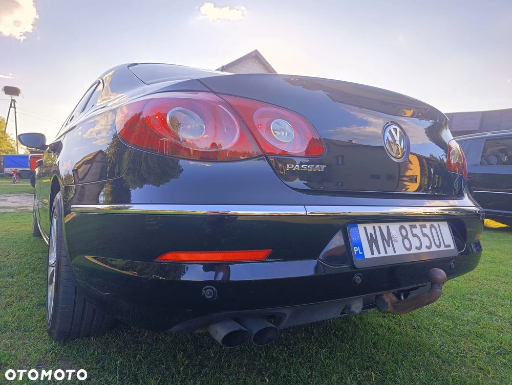 Volkswagen Passat CC - 18