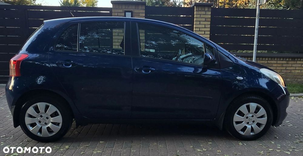 Toyota Yaris 1.3 Sol - 4