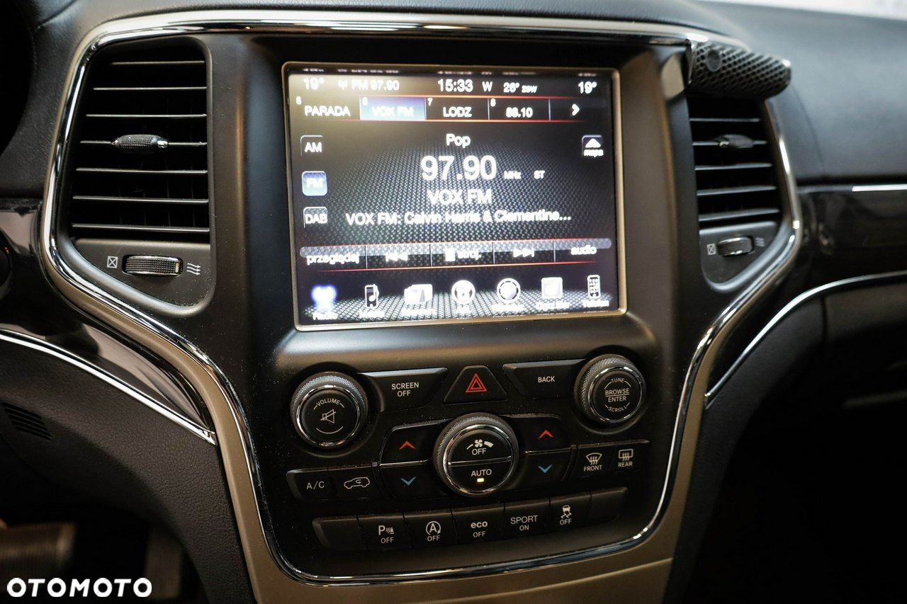 Jeep Grand Cherokee - 18