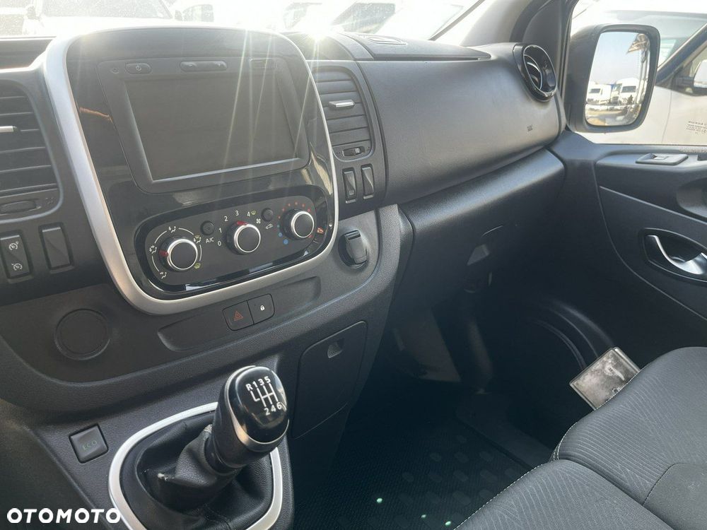 Renault Trafic - 8