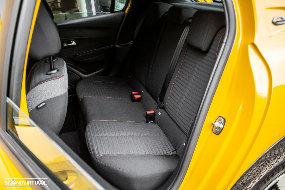 Peugeot e-208 Active Pack - 29