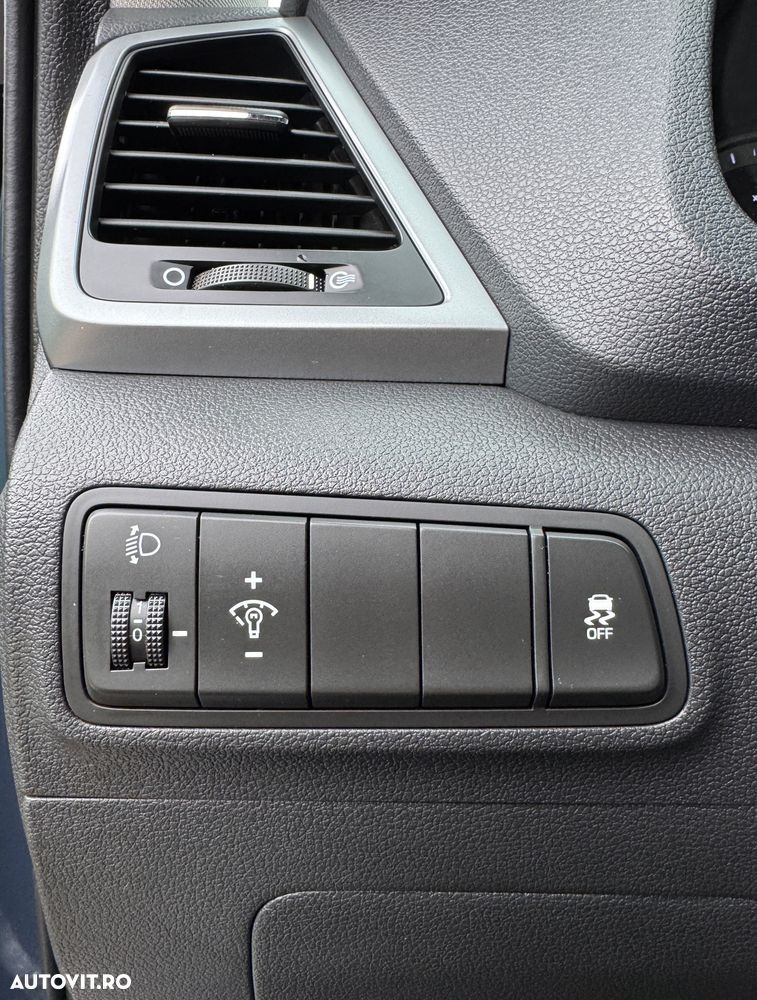 Hyundai Tucson blue 1.7 CRDi 2WD Advantage - 13