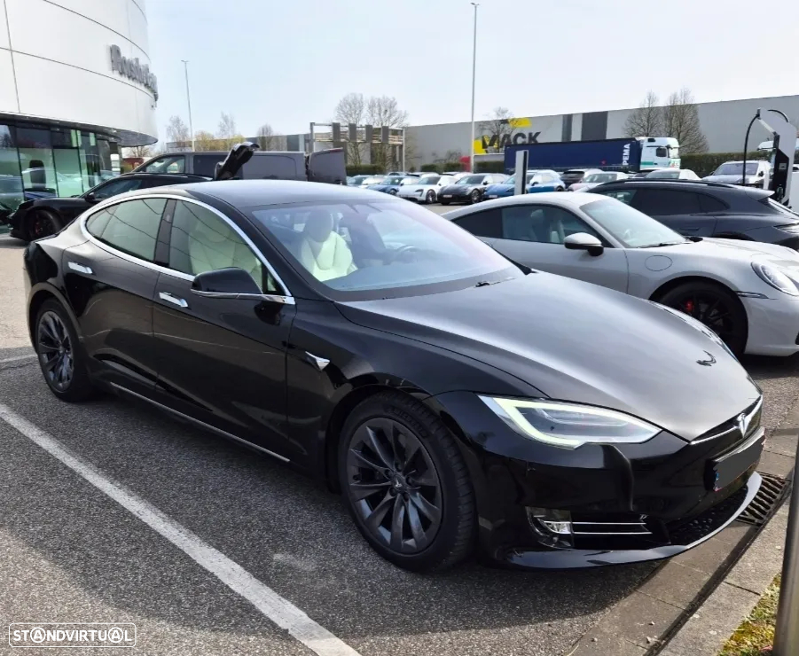 Tesla Model S Performance - 2