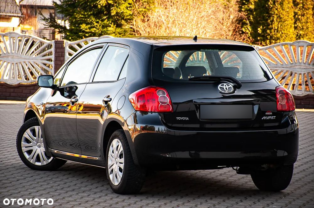Toyota Auris 1.6 VVT-i Executive - 18