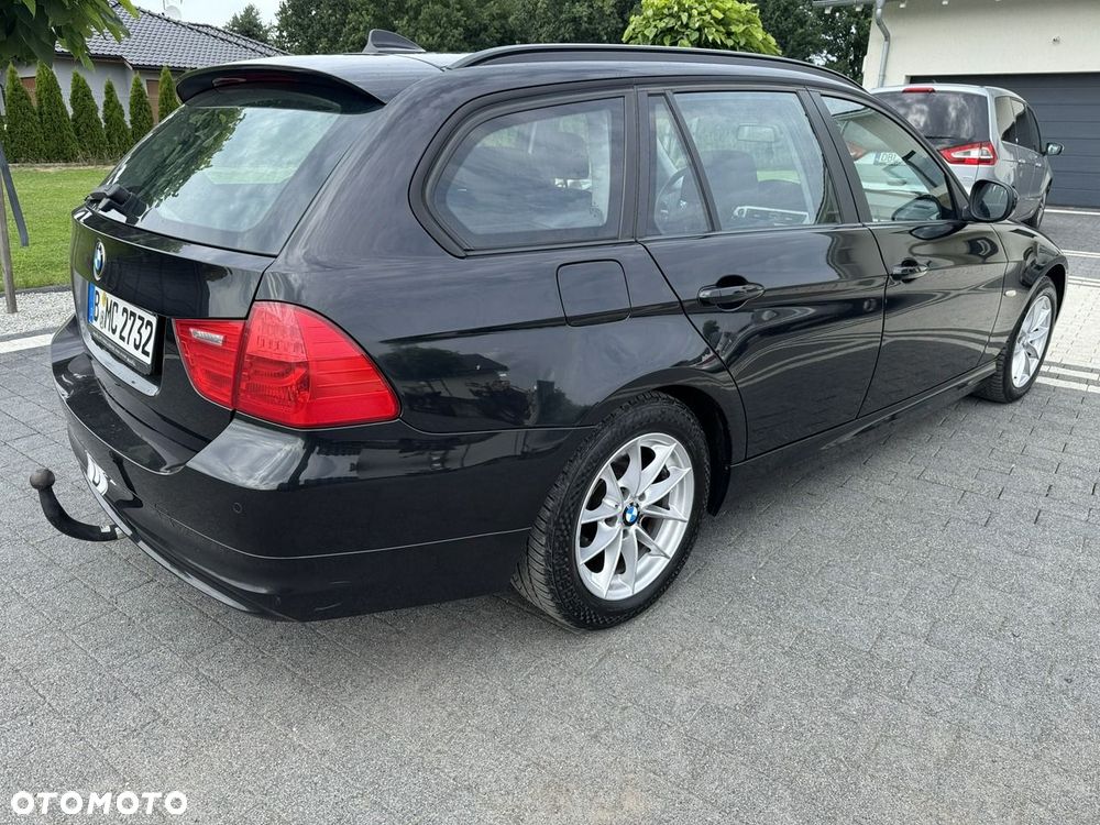 BMW Seria 3 318d DPF Edition Exclusive - 12