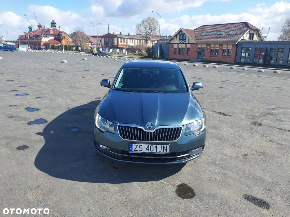 Skoda Superb 2.0 TSI Ambition DSG - 1